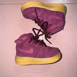 Nike Baby Size 4C Purple High Top Air Force 1